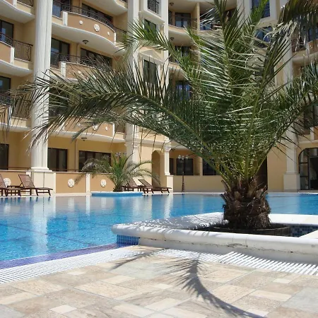 Flora Free Parking شقة